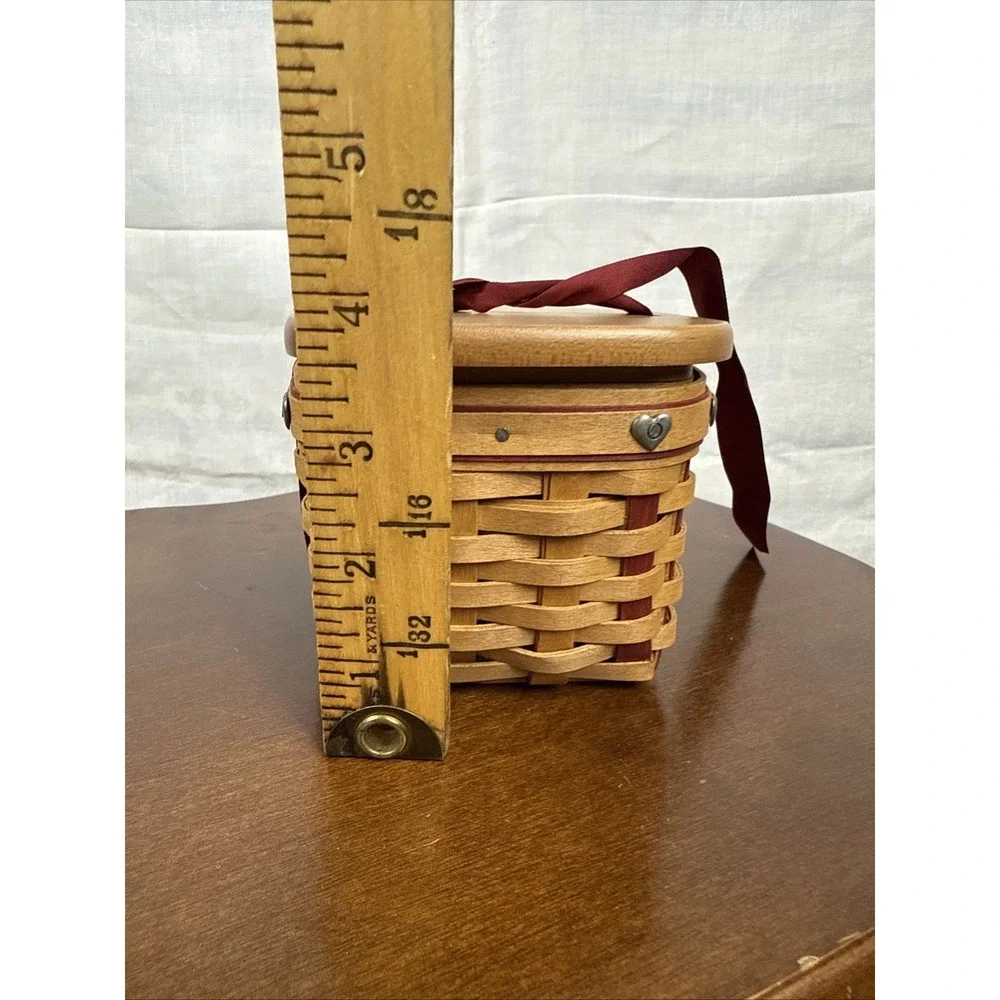 Longaberger 2002 Small Sweetest Gift Sweetheart Basket, Protector & Ribbon‎ Lid,